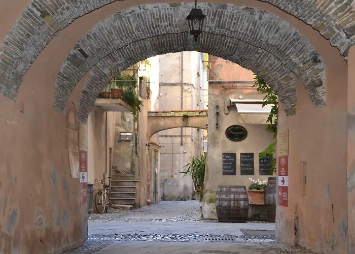 Finalborgo Location * Finale Ligure